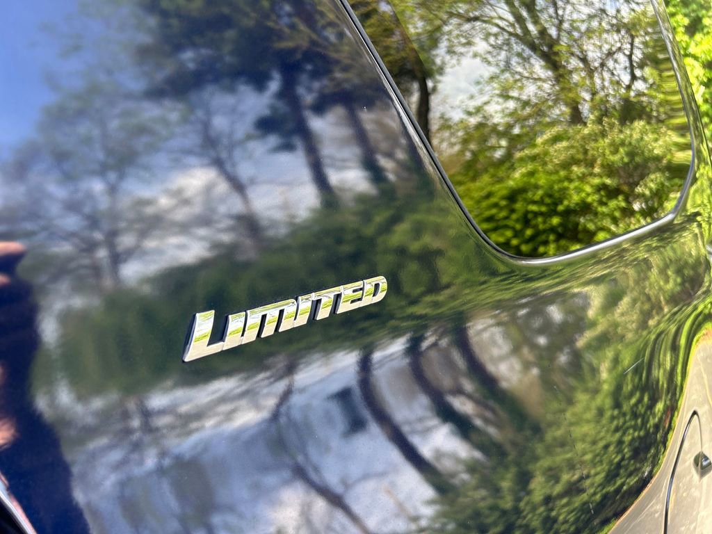 Used 2019 Toyota 4Runner Limited AWD/4WD image 14