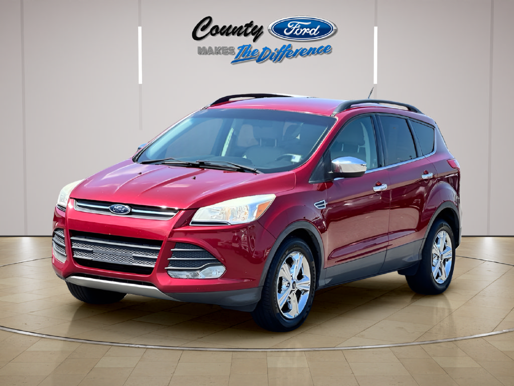 Used 2016 Ford Escape SE w/ SE Leather Comfort Package FWD image 2