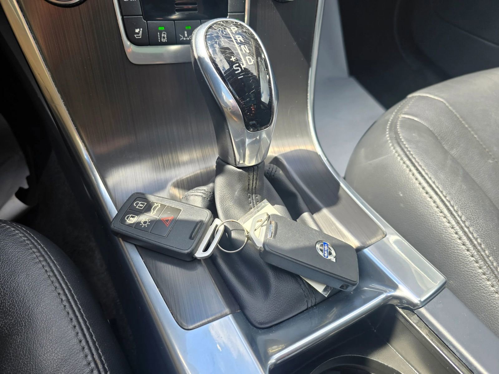 Used 2016 Volvo XC60 T5 Platinum AWD/4WD image 21