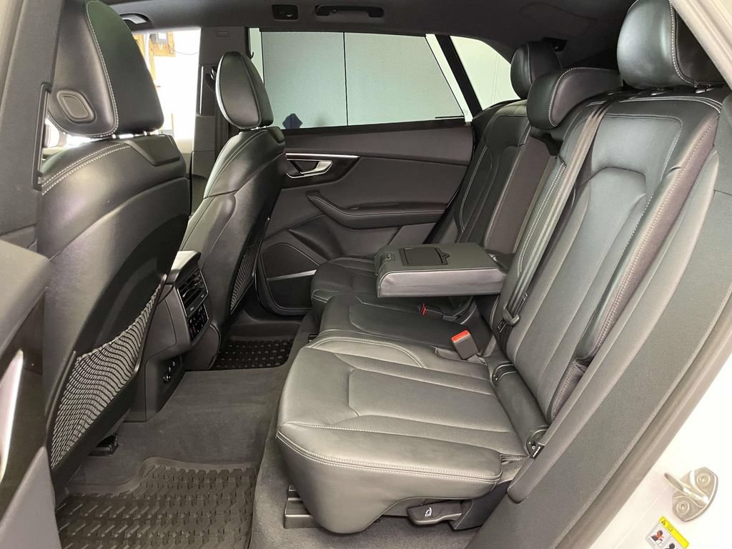 Certified 2025 Audi Q8 Prestige AWD/4WD image 19