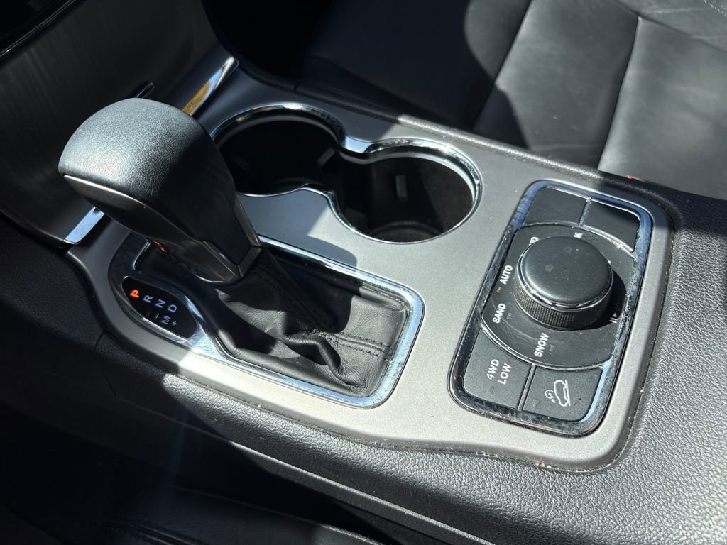 Used 2021 Jeep Grand Cherokee Limited image 28