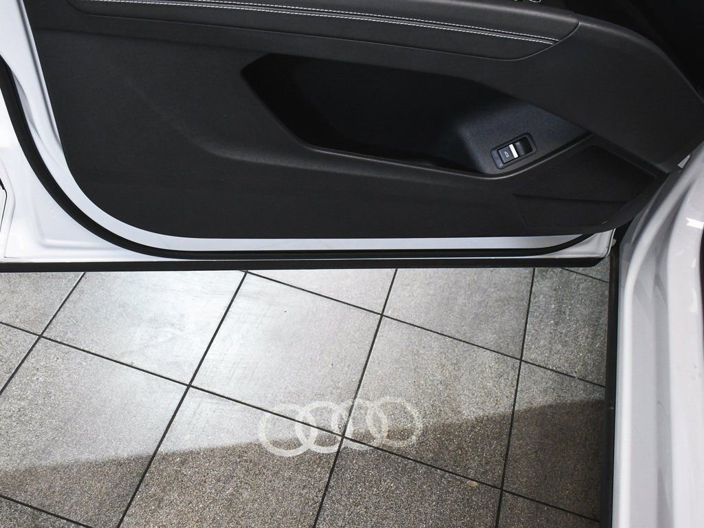 Used 2024 Audi Q4 e-tron Premium Plus w/ Premium Plus image 11