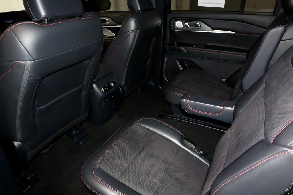 Certified 2025 Ford Explorer ST image 20