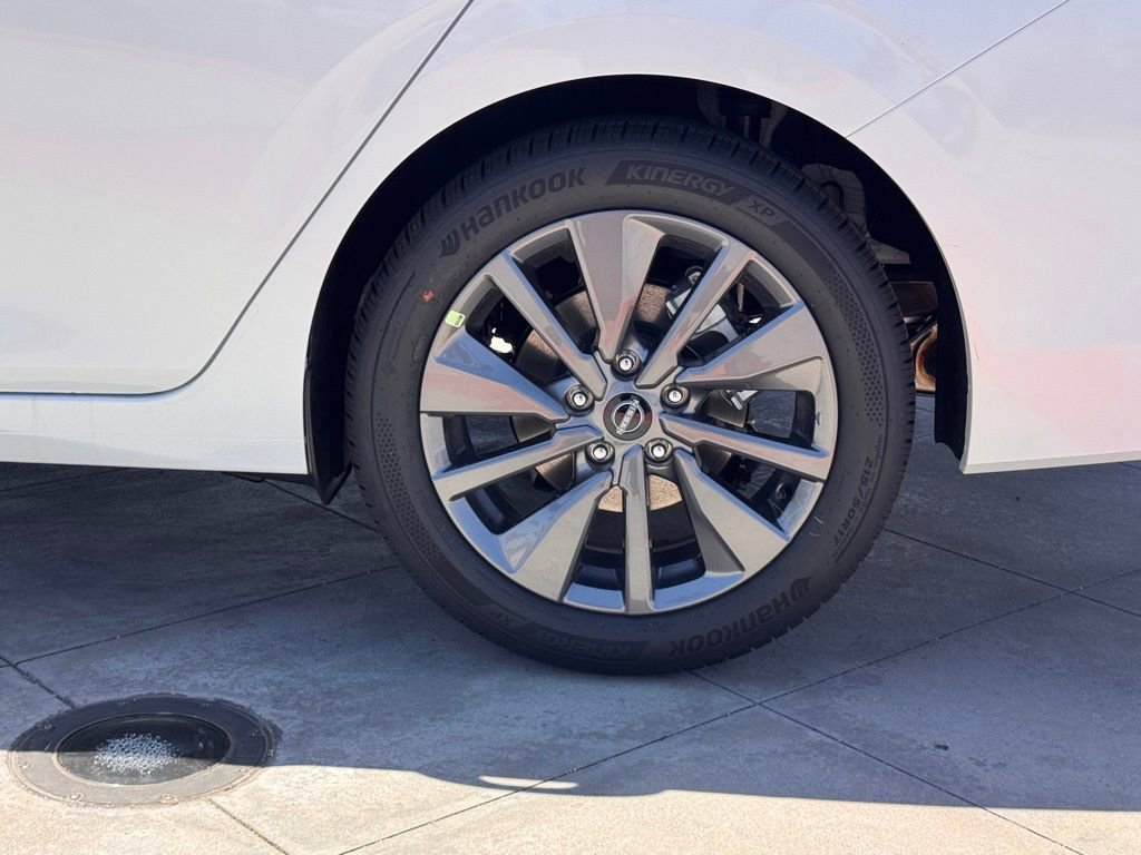 New 2026 Nissan Sentra SL FWD image 8
