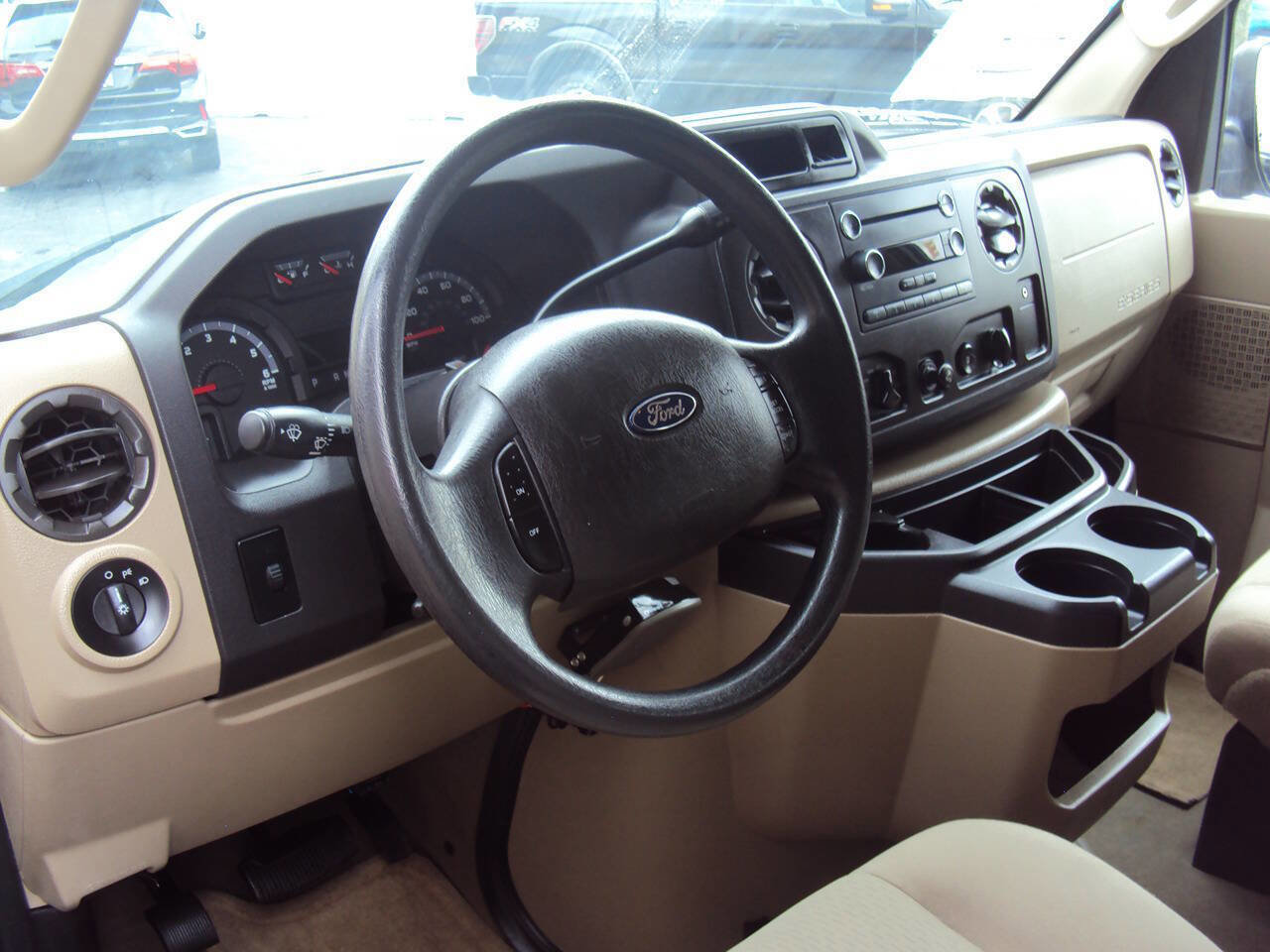 Used 2011 Ford E-150 and Econoline 150 Wagon image 10