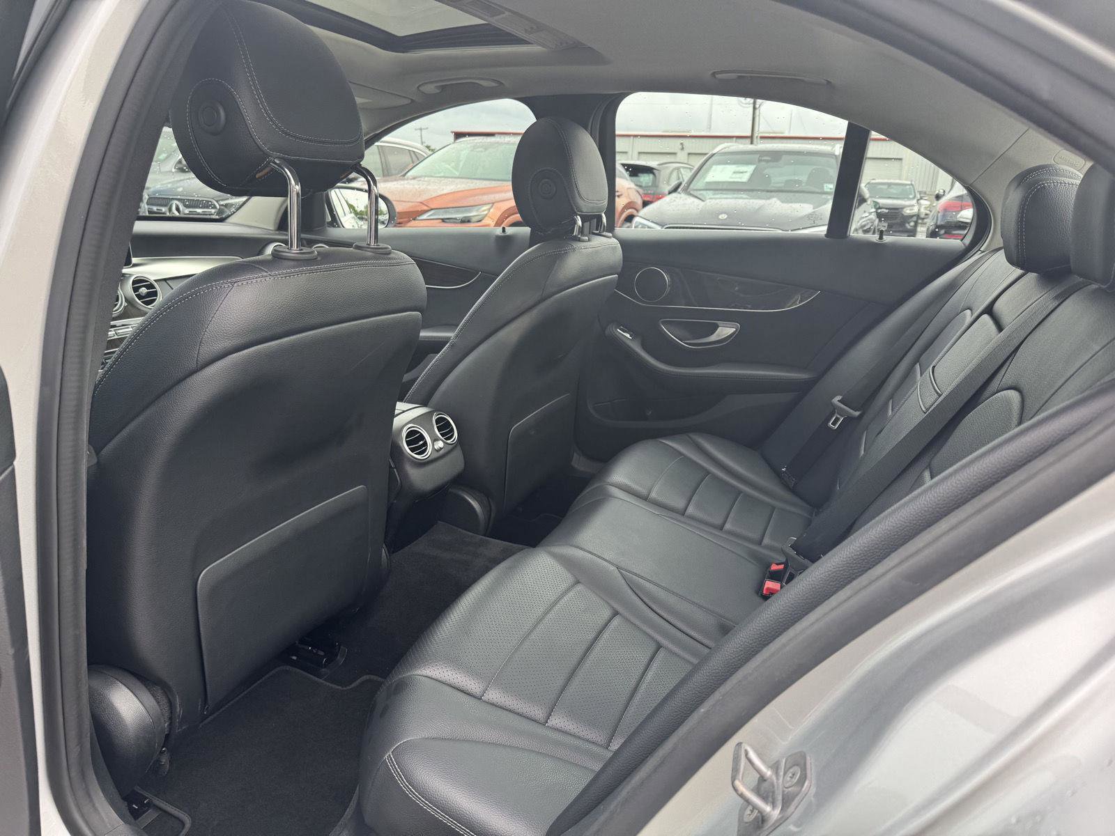 Used 2018 Mercedes-Benz C 300 4MATIC Sedan image 15