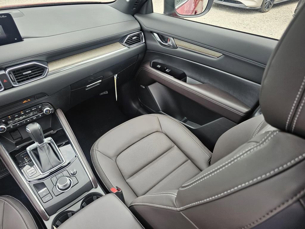 New 2025 MAZDA CX-5 Signature image 28