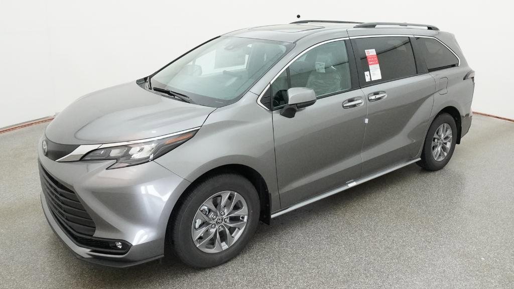 New 2026 Toyota Sienna XLE FWD video 1