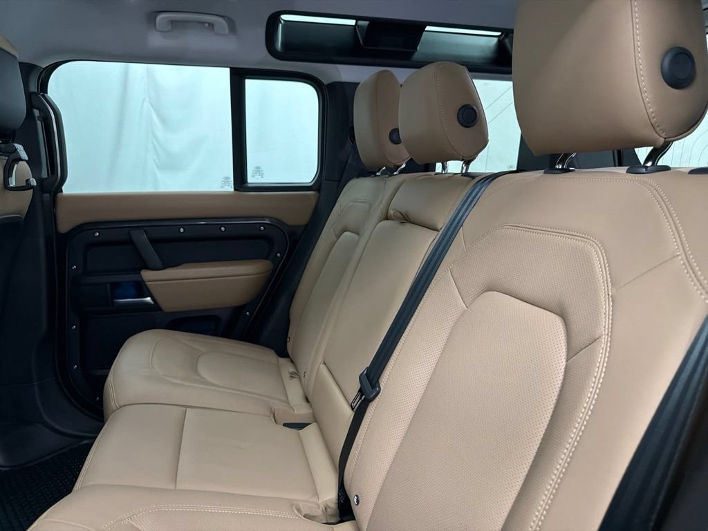 Used 2025 Land Rover Defender 110 S AWD/4WD image 19