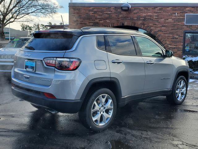 Used 2022 Jeep Compass Limited image 4