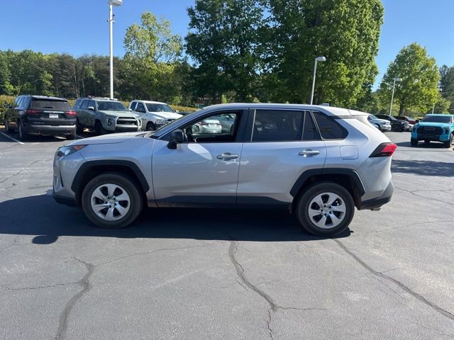 Used 2022 Toyota RAV4 LE AWD/4WD image 8