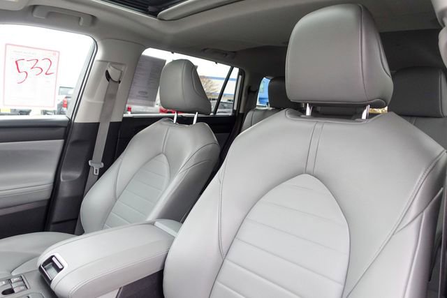 Certified 2023 Toyota Highlander XLE image 30