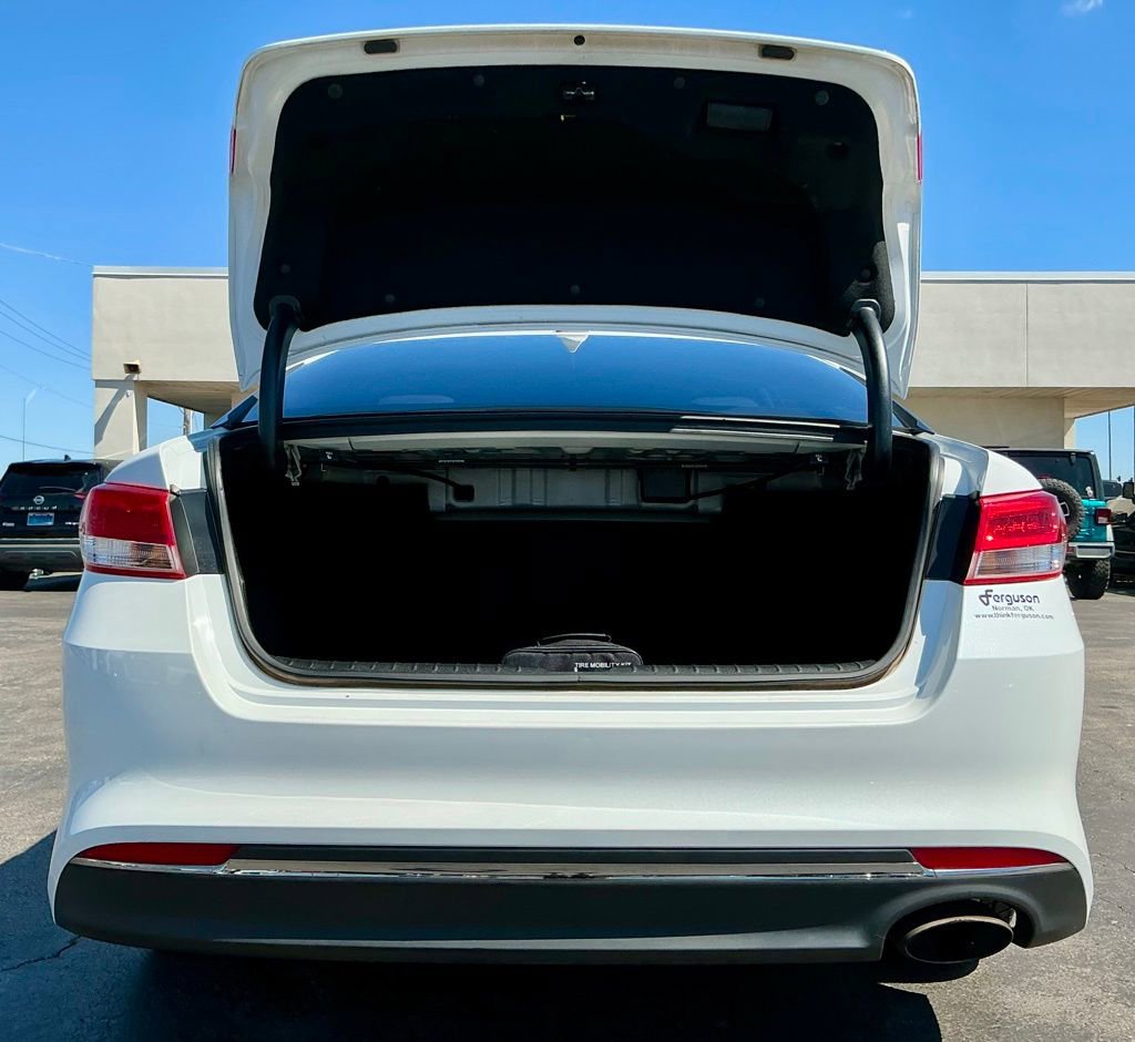 Used 2016 Kia Optima EX FWD image 18
