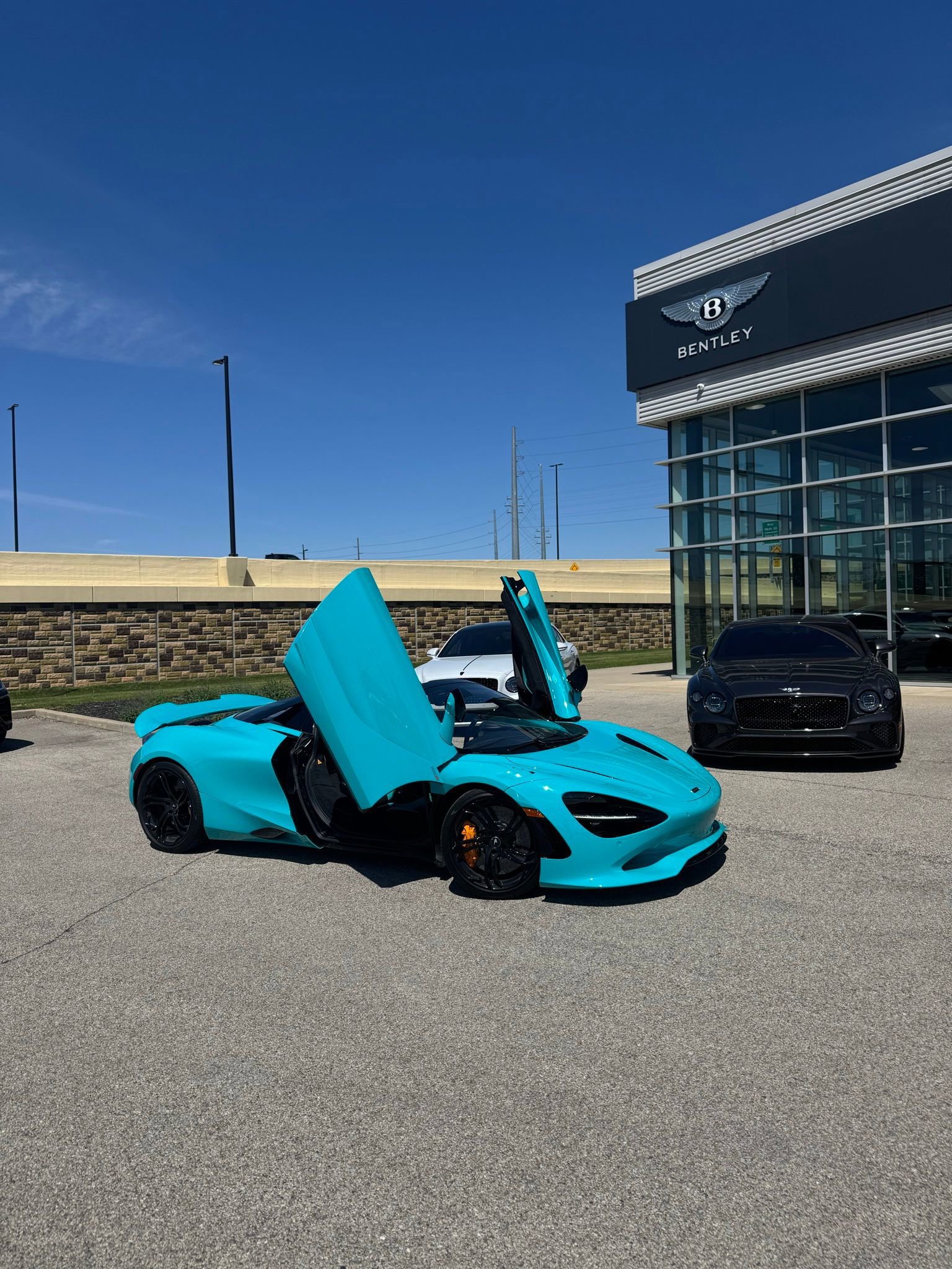 Used 2024 McLaren 750S Spider image 2