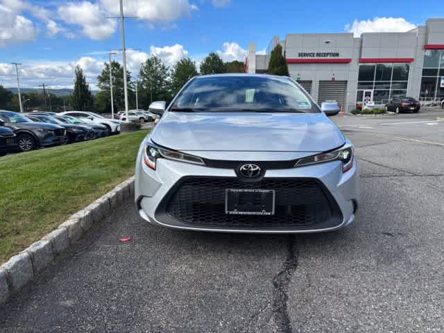 Used 2021 Toyota Corolla LE w/ Carpet Mat Package (TMS) FWD image 2