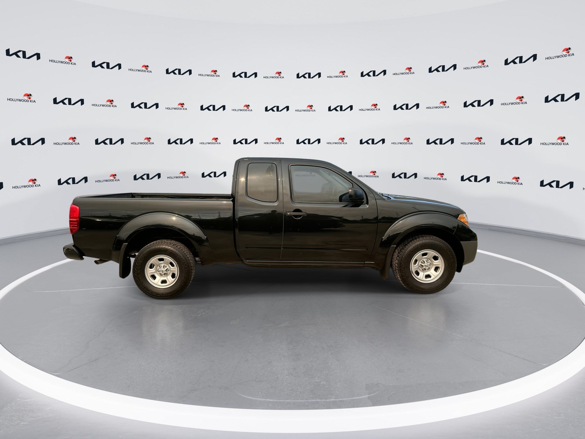 Used 2019 Nissan Frontier S RWD image 9