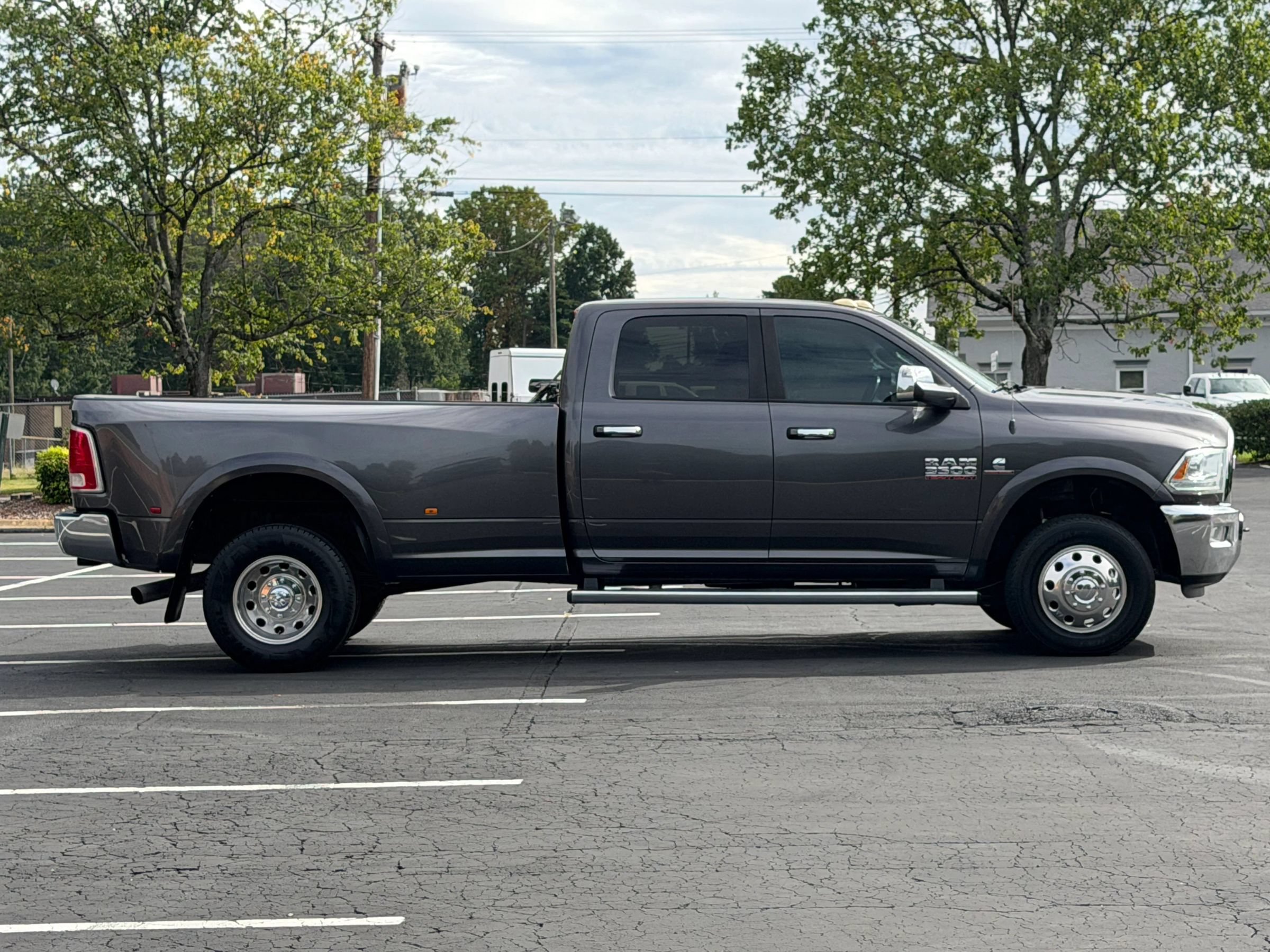 Used 2015 RAM 3500 Laramie AWD/4WD image 5