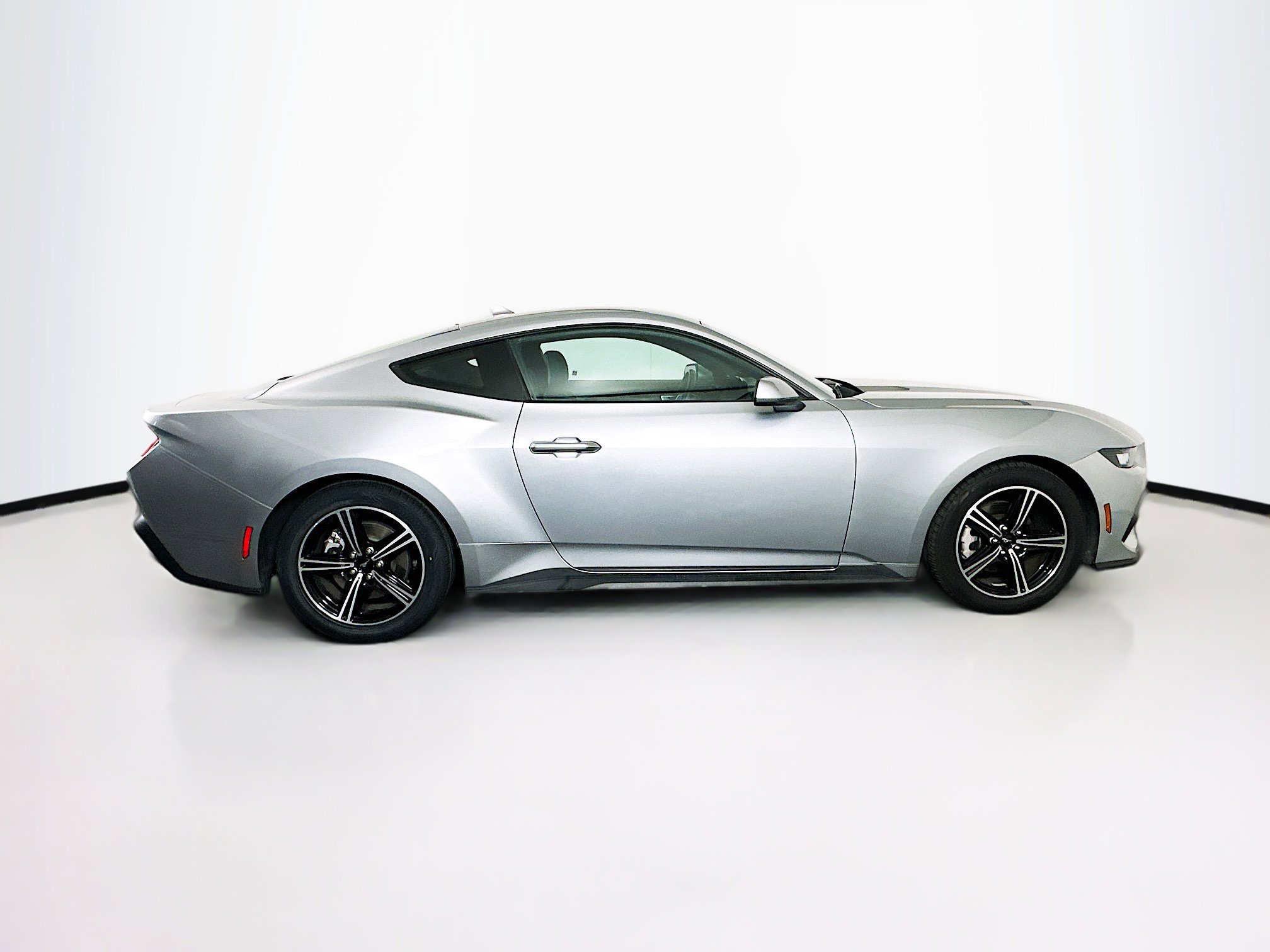 Used 2024 Ford Mustang Coupe image 10