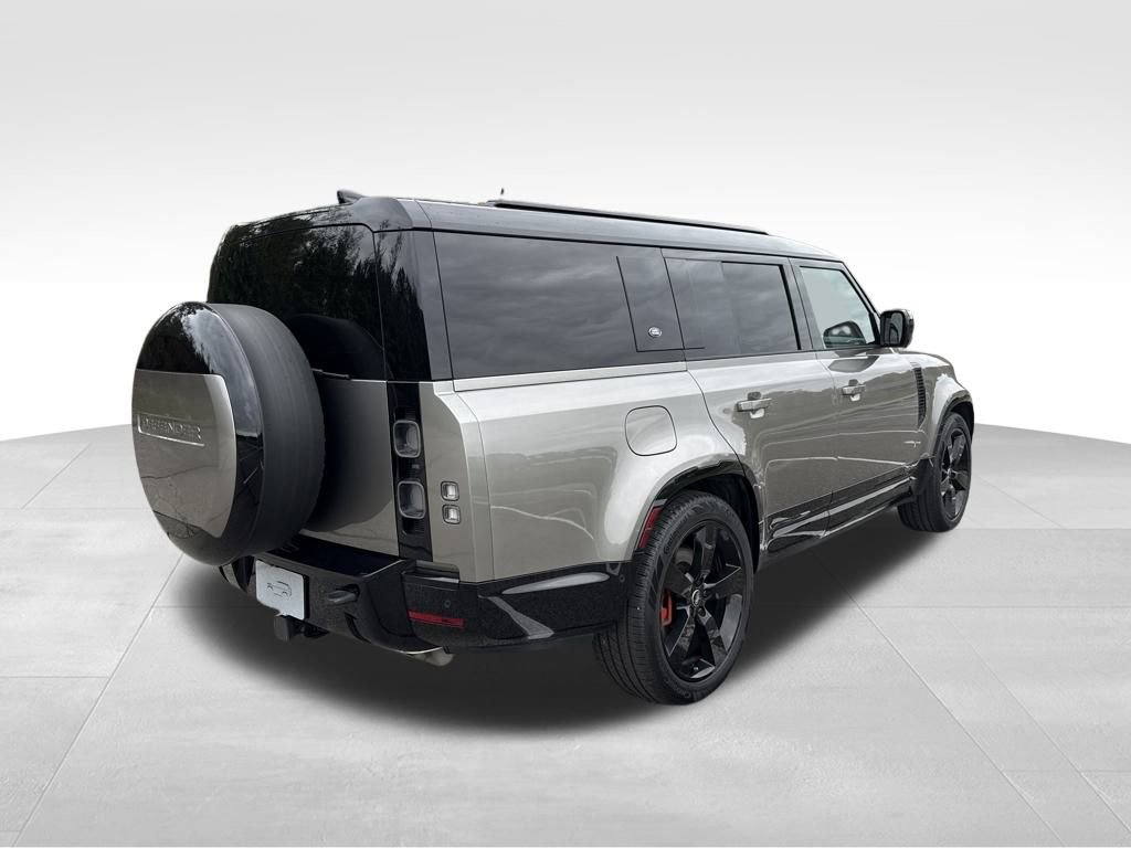 New 2024 Land Rover Defender 130 X image 7