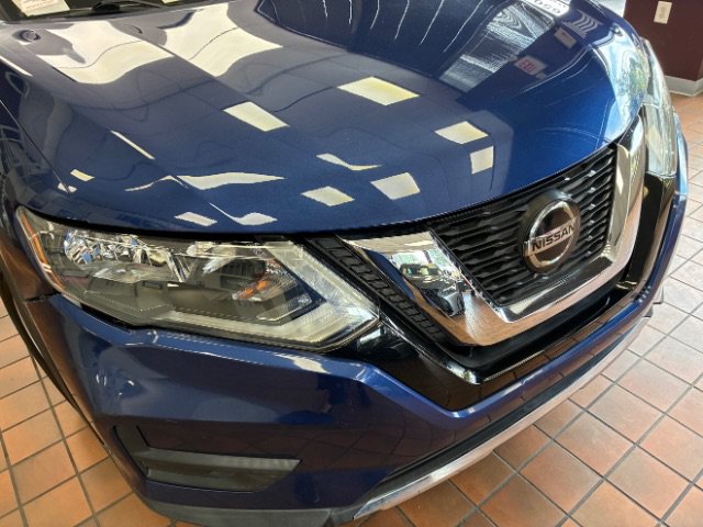 Used 2020 Nissan Rogue S AWD/4WD image 2