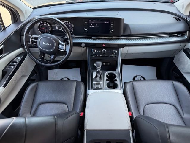 Used 2022 Kia Carnival LX image 40