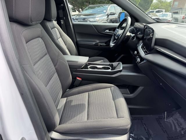 Used 2025 Chevrolet Equinox LT w/ Safety and Technology Package FWD image 9