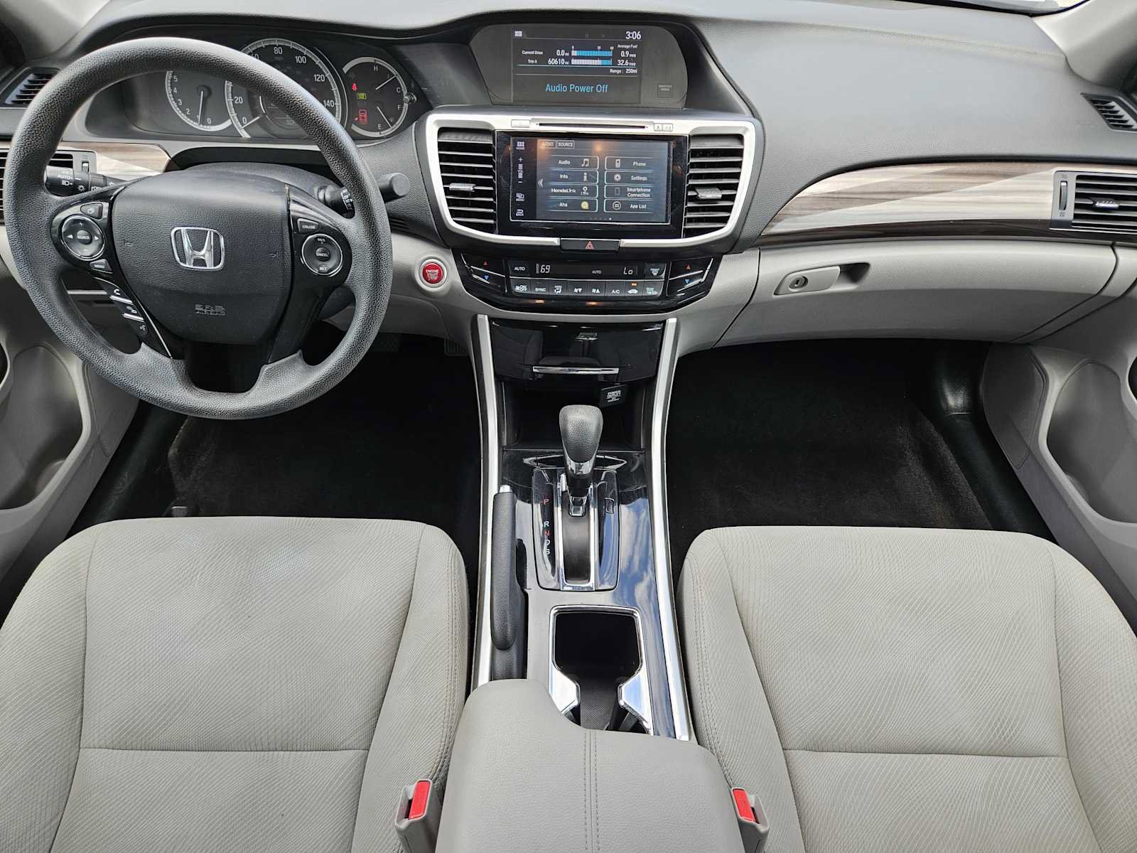 Used 2017 Honda Accord EX image 25