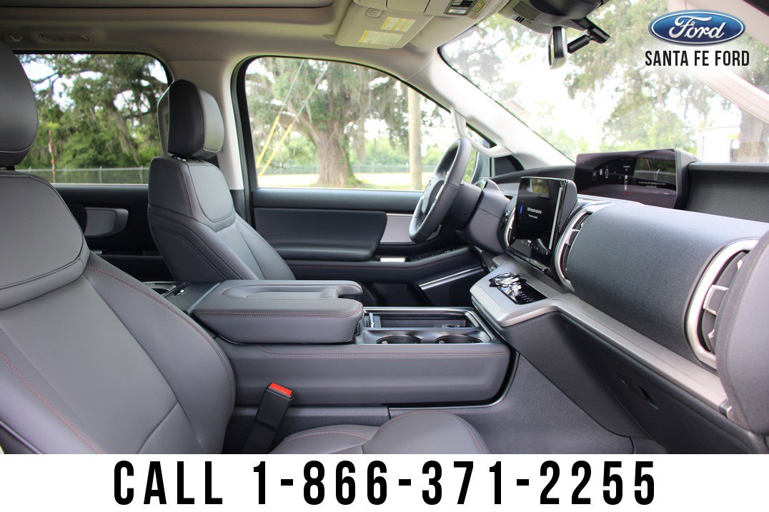 New 2025 Ford Expedition Active image 52