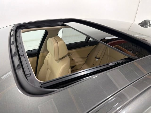 Used 2014 BMW 535i xDrive Sedan AWD/4WD image 27