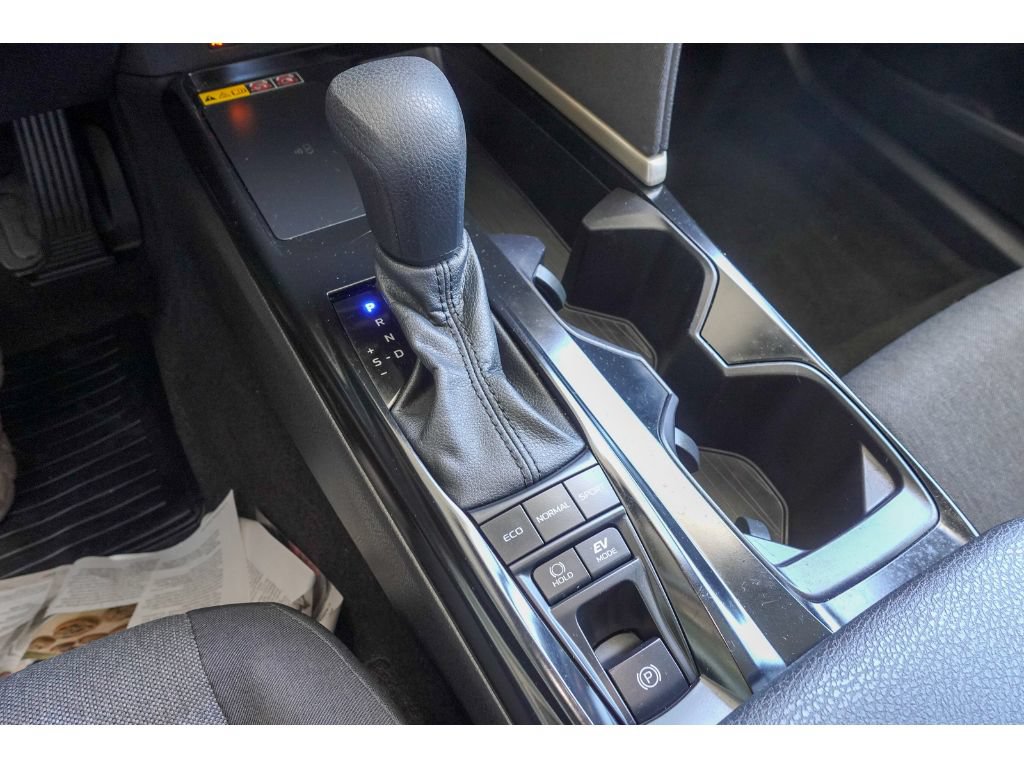 Used 2025 Toyota Camry LE FWD image 19