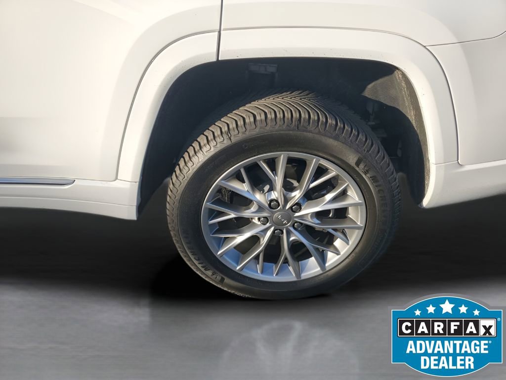 Used 2023 Jeep Grand Cherokee L Summit w/ Luxury Tech Group V image 23