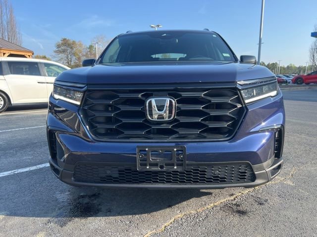 Certified 2025 Honda Pilot Sport image 3