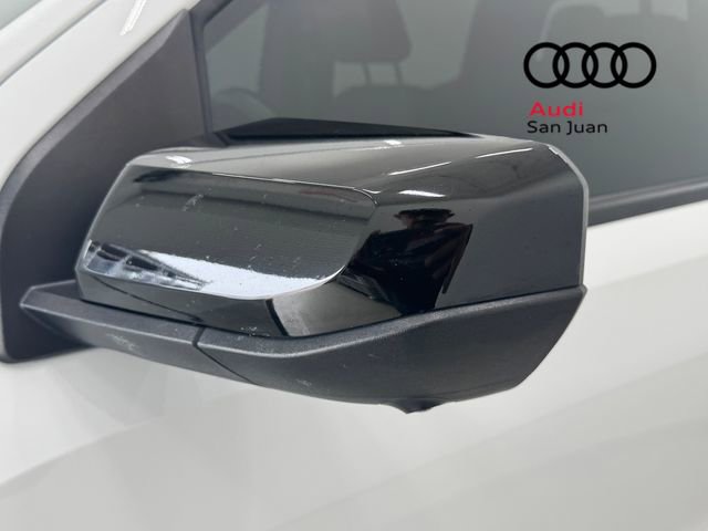 Used 2024 GMC Canyon Elevation w/ Elevation Premium Package AWD/4WD image 7