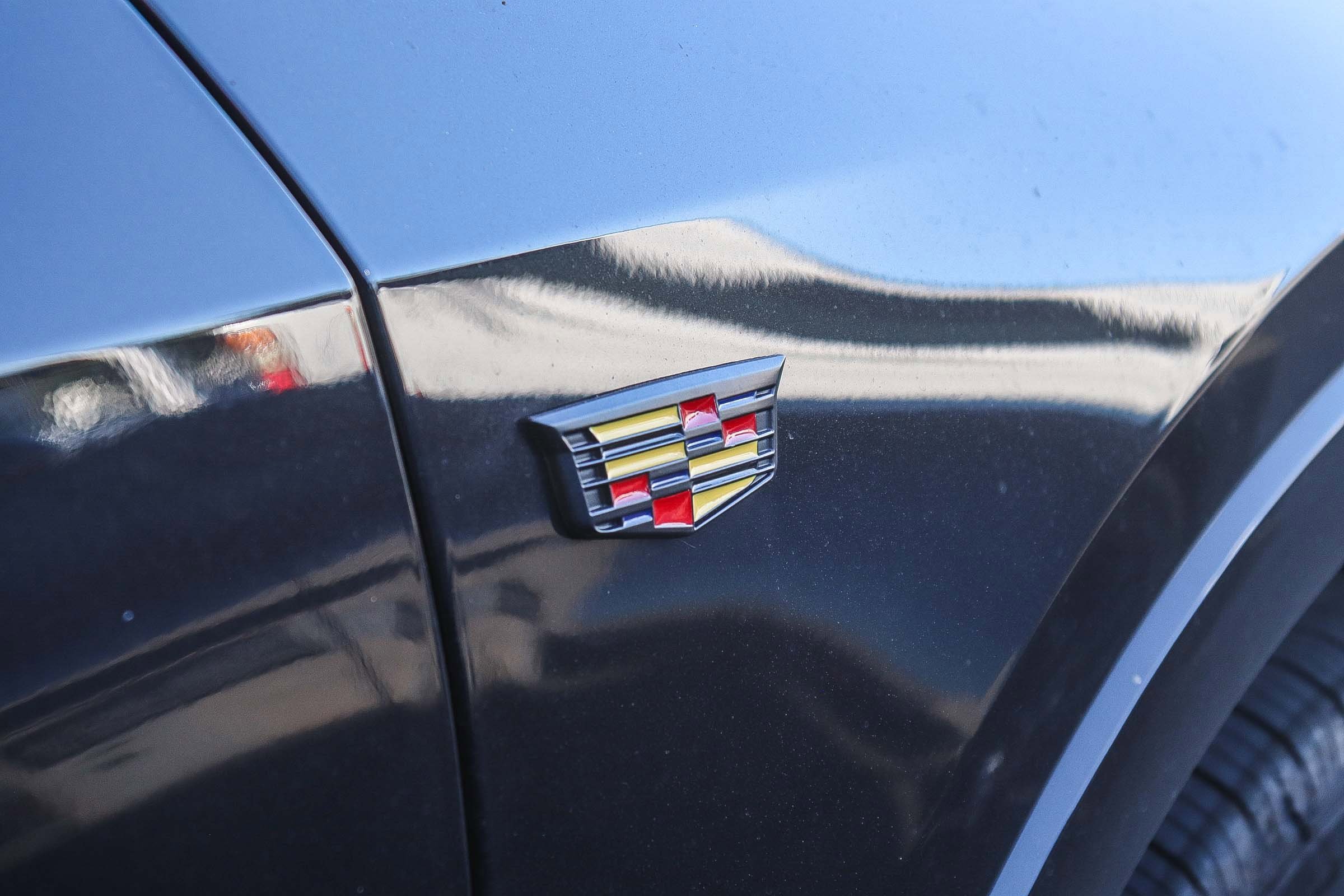 Used 2024 Cadillac XT4 Sport w/ Cold Weather Package image 8