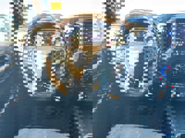 Certified 2020 Chevrolet Silverado 1500 LTZ w/ LTZ Premium Package AWD/4WD image 13