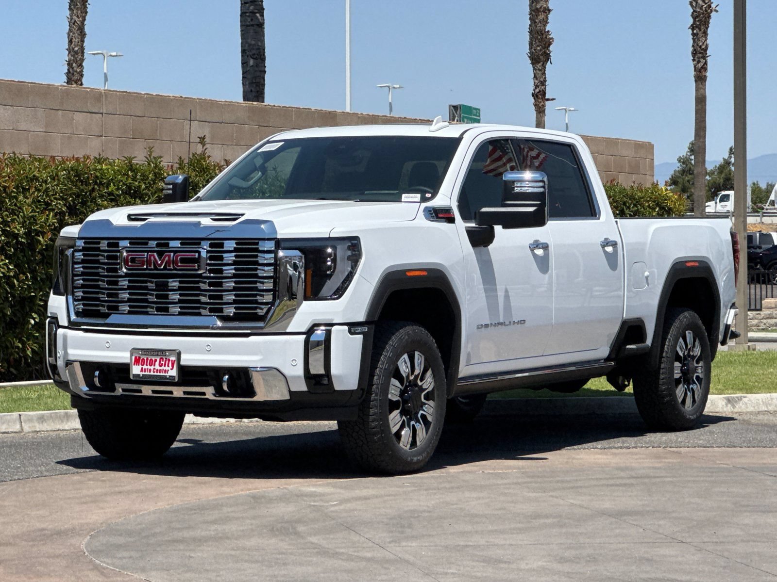 New 2026 GMC Sierra 3500 Denali w/ Denali Reserve Package AWD/4WD image 8