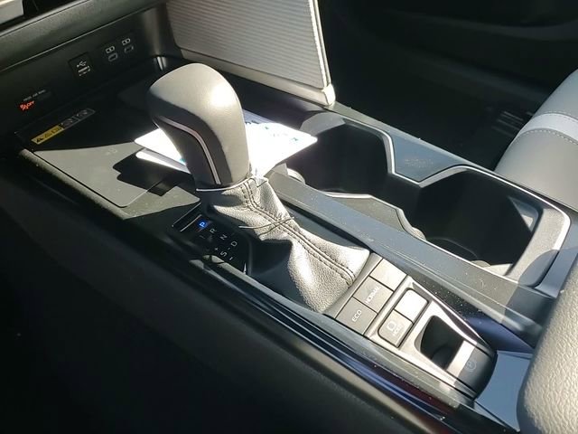 Used 2026 Toyota Camry SE w/ Multimedia Upgrade Package image 18