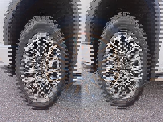 Used 2024 GMC Sierra 1500 Denali Ultimate image 9