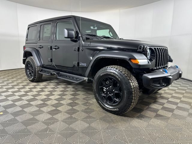 Used 2023 Jeep Wrangler Unlimited w/ Sun & Screen Package image 2