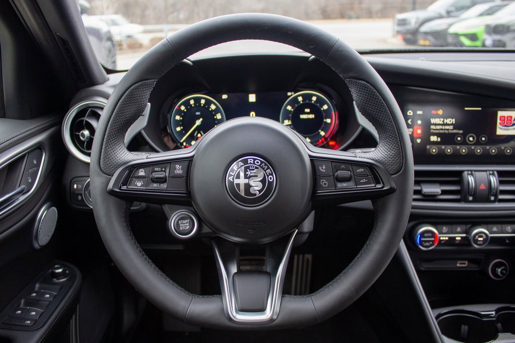 New 2025 Alfa Romeo Giulia AWD image 14
