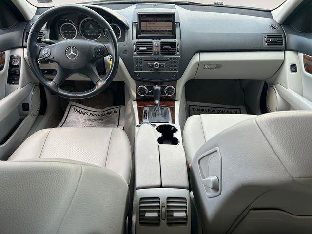 Used 2010 Mercedes-Benz C 300 4MATIC Sedan image 10