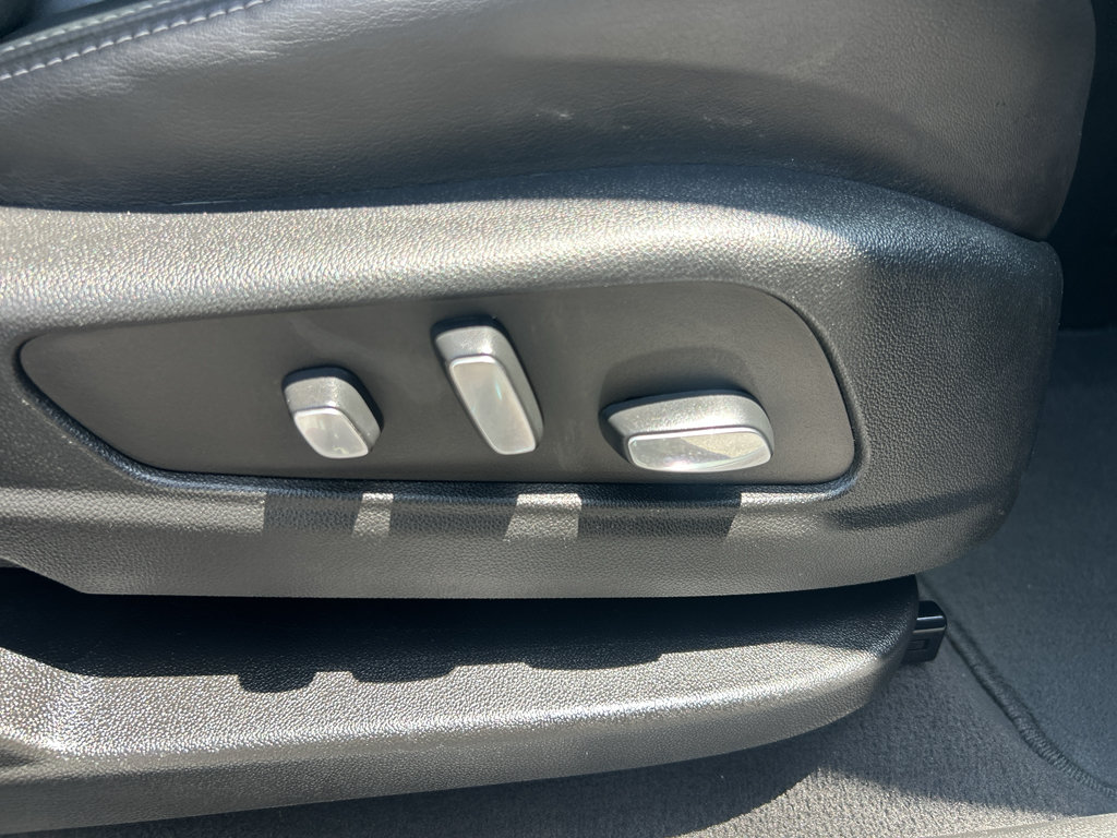 Used 2022 Cadillac XT6 Premium Luxury FWD image 19