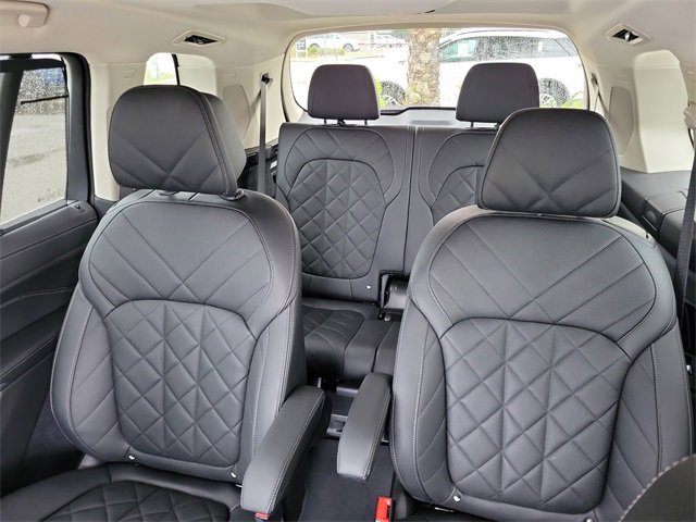 Used 2023 BMW X7 xDrive40i w/ Premium Package image 12