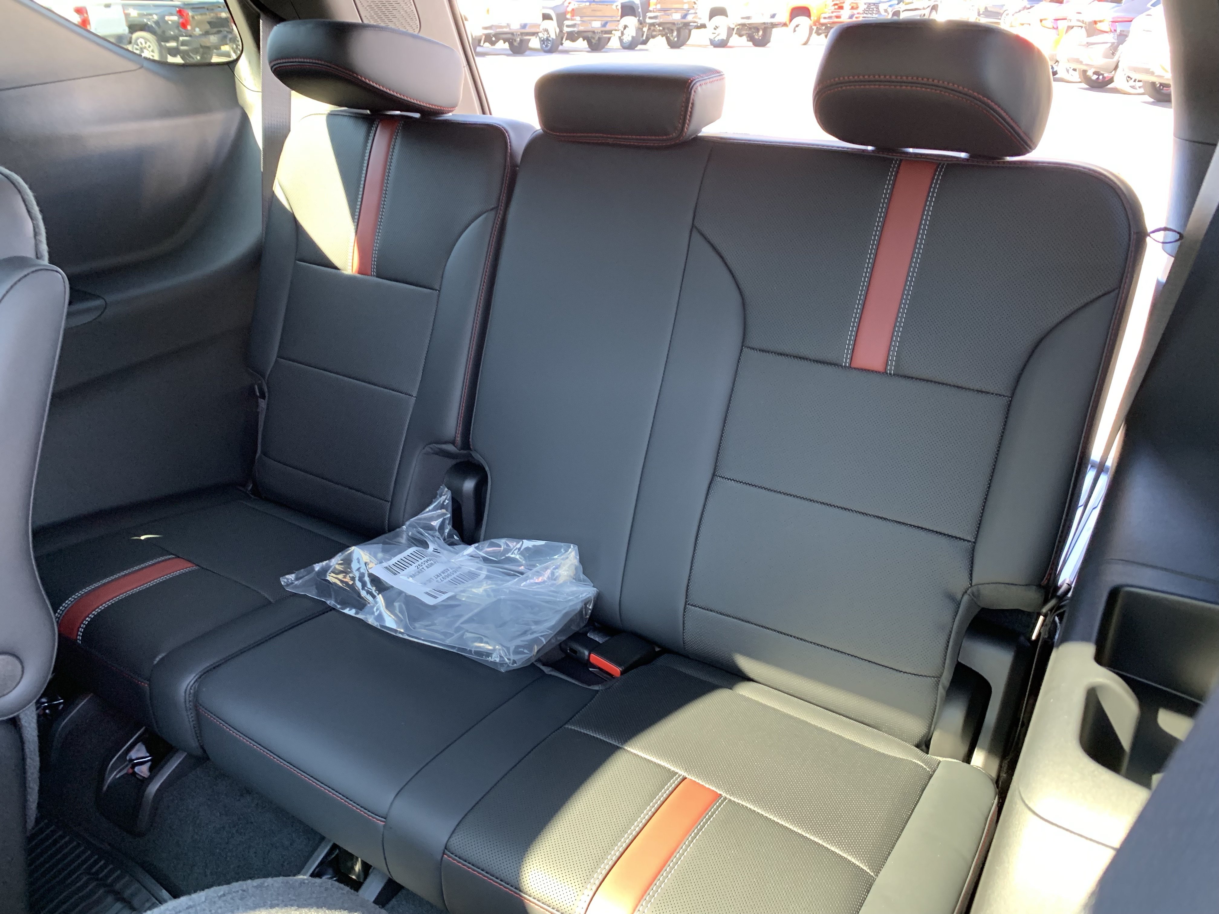 New 2027 Chevrolet Traverse RS w/ LPO, Floor Liner Package AWD/4WD image 21