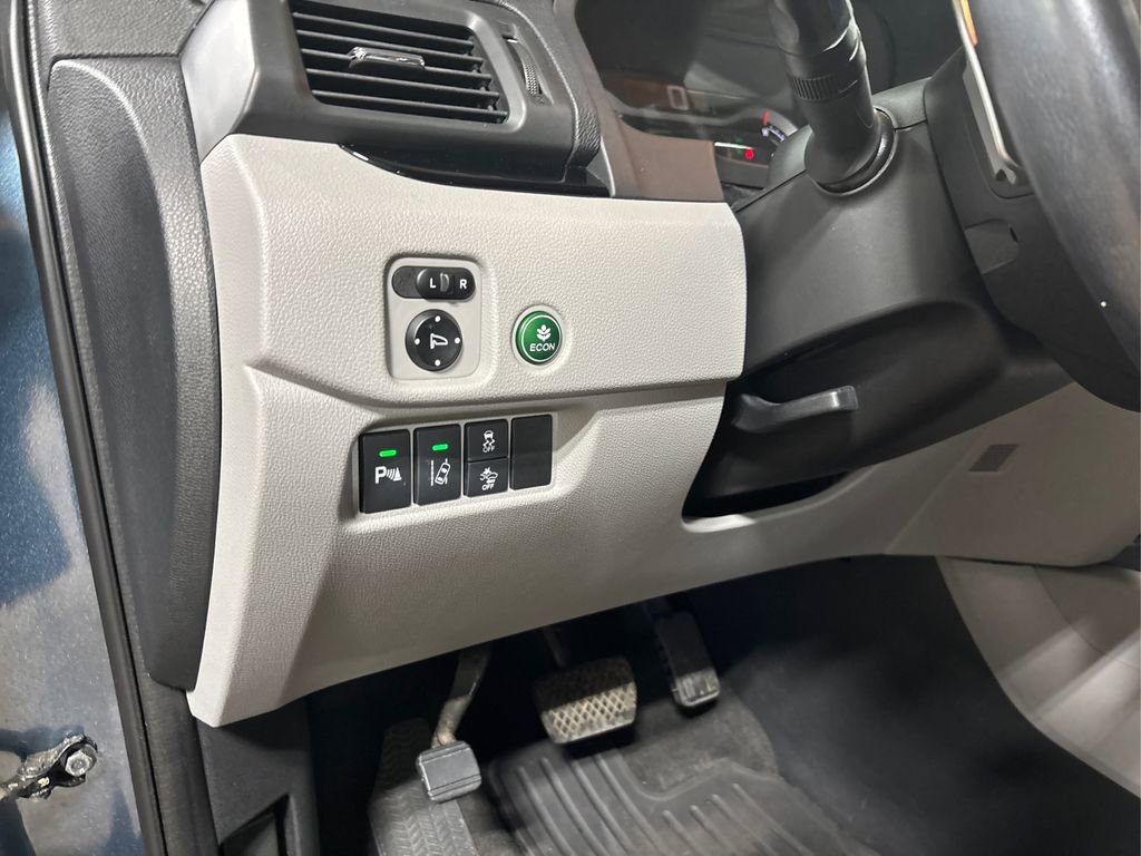 Used 2017 Honda Pilot Touring image 40