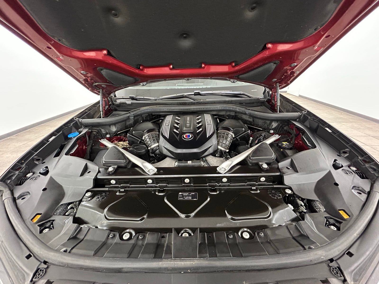 Used 2022 BMW ALPINA XB7 image 46