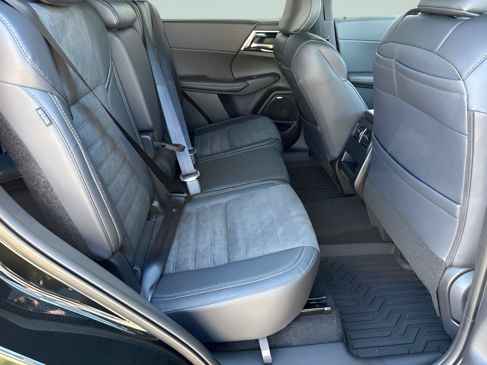 New 2026 Mitsubishi Outlander LE FWD image 27