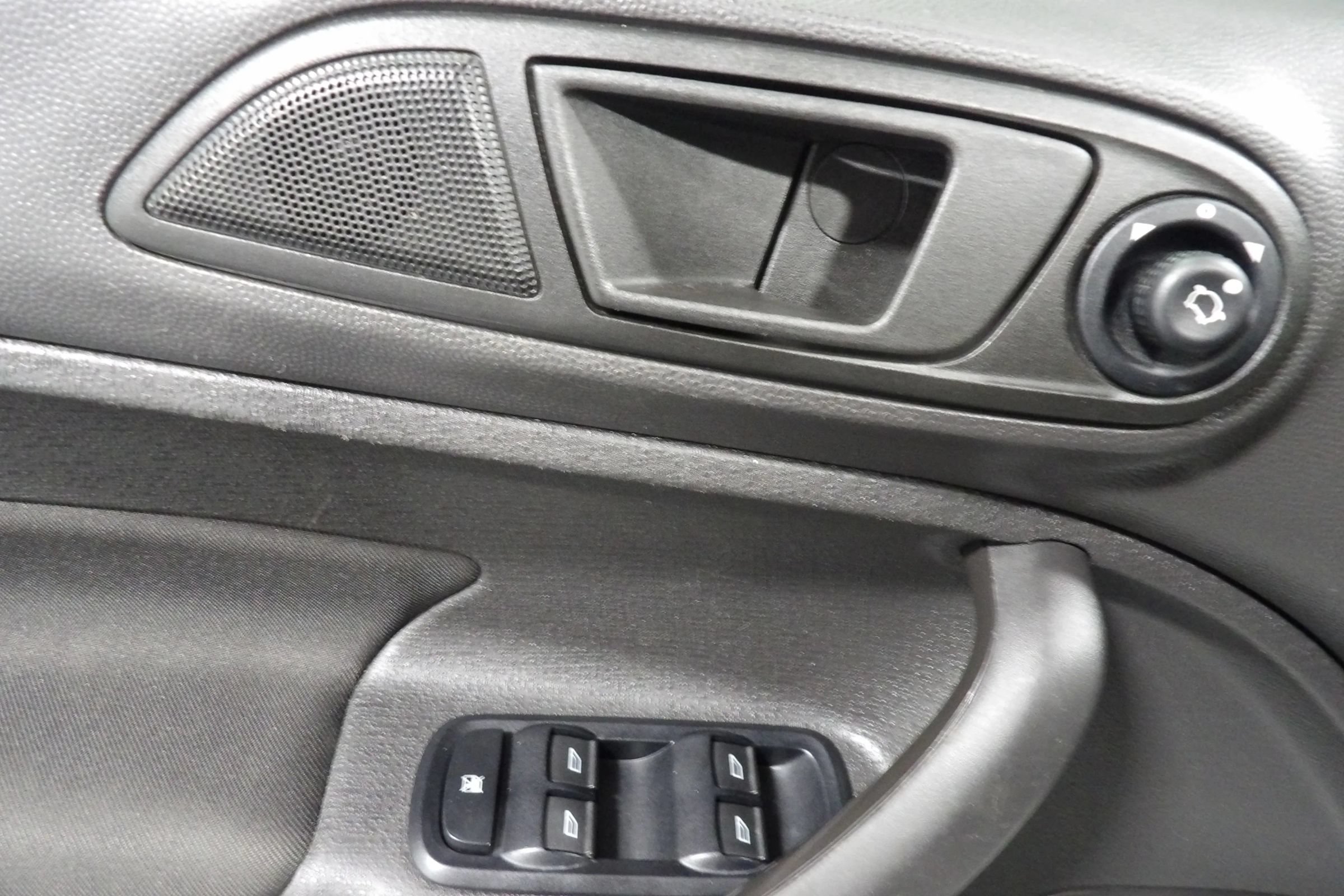 Used 2019 Ford Fiesta SE FWD image 7