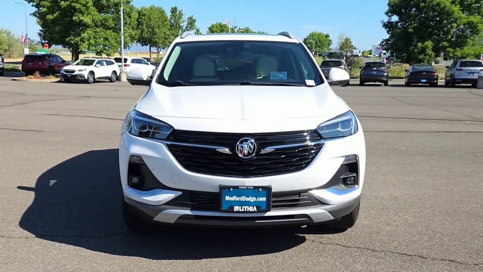 Used 2021 Buick Encore GX Essence w/ Advanced Technology Package AWD/4WD image 3