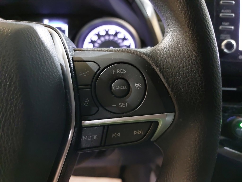 Used 2022 Toyota Camry LE image 17